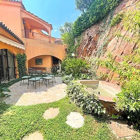 Voisins Palais Bulles 2*