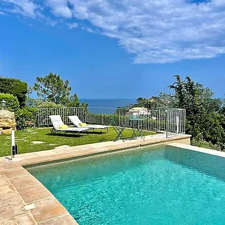 Voisins Palais Bulles Otel