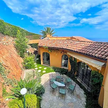 Voisins Palais Bulles 2*