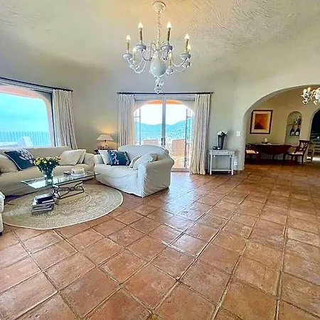 Voisins Palais Bulles Ξενοδοχείο 2*