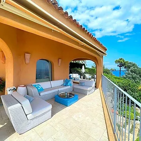 Voisins Palais Bulles